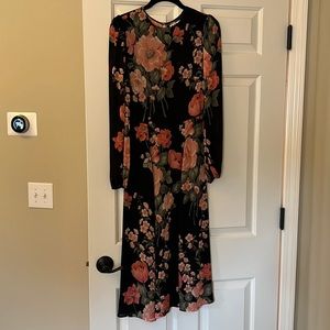 Reformation floral dress - only worn once, in great condition!